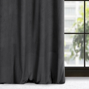 Lili - efektní velvetové závěsy s vlnovým vzorem v látce,  černá barva, na kroužcích, velikost 140x250cm, lze zkrátit