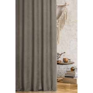 Závěs Adessa, grafitový, šití na míru, řasící páska,  velurovo-semišový vzhled, působí teplým a útulným dojmem