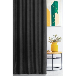 Závěs Adessa, černý, šití na míru, řasící páska,  velurovo-semišový vzhled, působí teplým a útulným dojmem