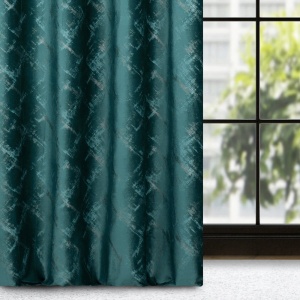 Adria - tyrkysový závěs,  velvet s dekorací v šampaňské barvě, řasící páska, velikost 140x270cm, lze zkrátit