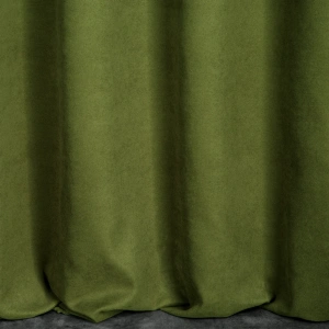 Závěs Adore, barva olivová,  měkká látka, sametový povrch, šití na míru