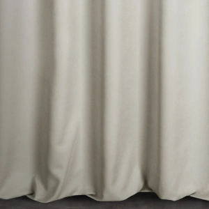 Závěs Adore, barva popelavě šedá,  měkká látka, sametový povrch, šití na míru