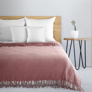 Deka Emma, elegantní látka typu flano,  na 2 stranách splétané třásně, pudrová růžová, velikost 150x200cm