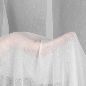Záclona Calib1,  bílá s jemným vzorem deštíku, šití na míru