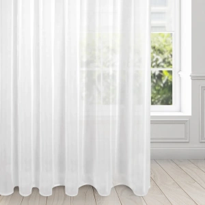Záclona Lucy, jemný bílý voál, řasící páska a tunýlek,  šíře 350cm, výška 250cm, možnost zkrácení výšky