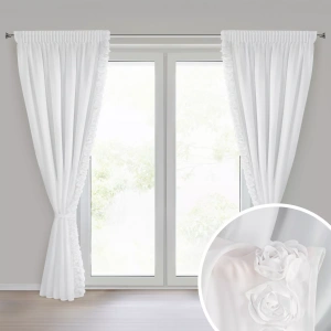 Komplet 2 ks záclon Roses + 2 ks bočních vázaček, bílý šifón, dekorací 3D květy růží,  velikost  140x270cm, řasící páska, lze zkrátit