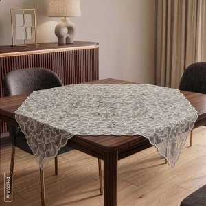 Elegantní stolní bavlněný ubrus SISI-4, originální styl, bohatá kordonková výšivka, velikost 105x105cm
